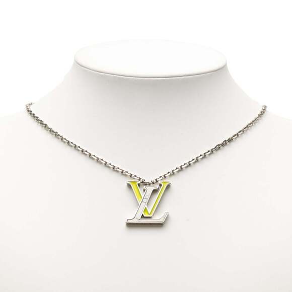 LOUIS VUITTON White Necklace
